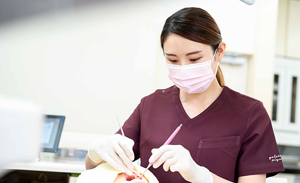 安全性の高いホワイトニング 歯科医師による診断・歯科衛生士の施術